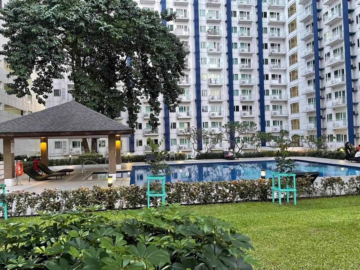 Relaxing City View Aparthotel Manila Exterior foto